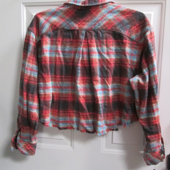 BDG Urban Outfitter RED plaid flannel long sleeves crop BUTTON DOWN shirt Sz XS - Picture 7 of 9